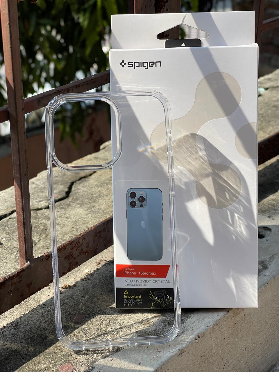 Spigen Clear Case – Slim Protection, Crystal-Clear Style