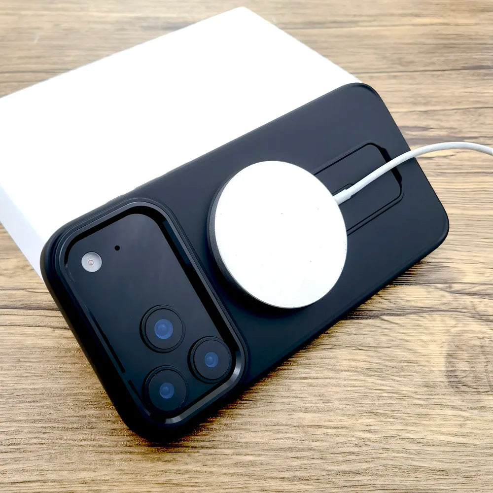 MagSafe Stand Case